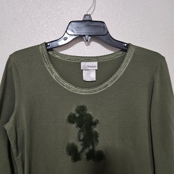 Disneyland Resort 3/4 length top size medium - Picture 2 of 14